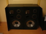 Acoustic studio monitor
