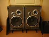 Jamo j-152 s stoiki