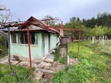 Вила / Къща с 600 кв.м Двор в Казанлък, Вилна Зона Старите Лозя