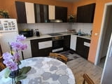 Продавам етаж от къща в гр. Перник кв. Ралица
