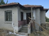 Къща с 1 дка двор в село Хаджиите, общ. Карнобат