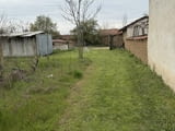 Къща в село Стрелци с Два двора