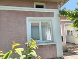 Едноетажна къща, в Центъра, двор 550 кв